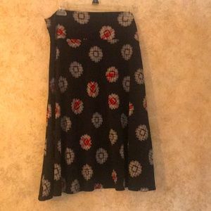 LulaRoe Azure Skirt Size XL. Red and white design on black background.
